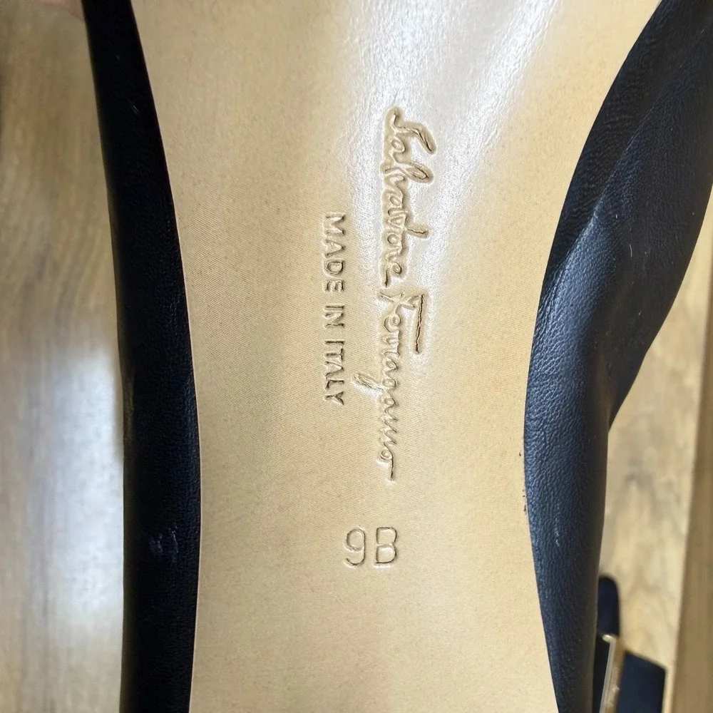 Salvatore Ferragamo Zeri Bow Double Pumps 9 B Black Leather Pointed Toe Formal